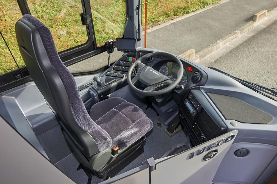 Интерьер Iveco Crossway LE 3-axle 2017 года  (фото 8 из 15)